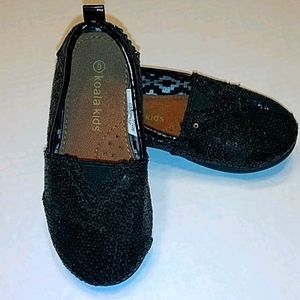 Koala kids sequenced loafers.